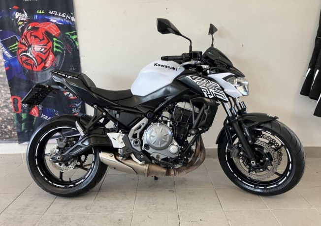 kawasaki-z650-abs-big-0