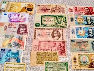 ponukam-na-predaj-stare-bankovky