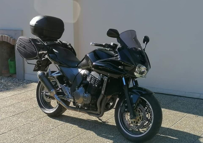 kawasaki-ninja-750-big-0