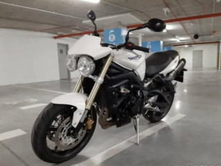 triumph-street-triple-675