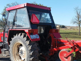 traktor-zetor-7011-pluh-vlecka