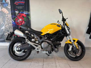 ducati-monster-696