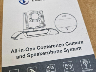 konferencna-kamera-s-mikrofonom-a-reproduktorom