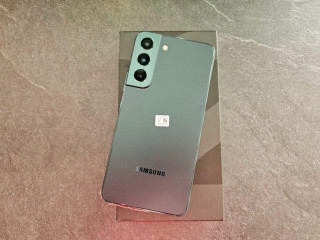 samsung-galaxy-s22-8gb128gb-v-zaruke-1-rok