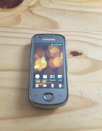 samsung-i5801-galaxy-appolo-big-0