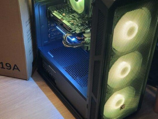 predam-pocitac-v-100-stave-vhodny-aj-na-dnesne-hry