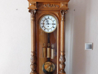 starozitne-trojzavazove-stvrtky-hodiny