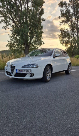alfa-romeo-147-big-0