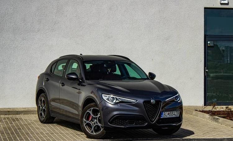 alfa-romeo-stelvio-20-awd-at-big-0