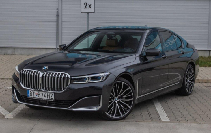 bmw-rad-7-730d-xdrive-vzduch-pano-harman-headup-softclose-big-0