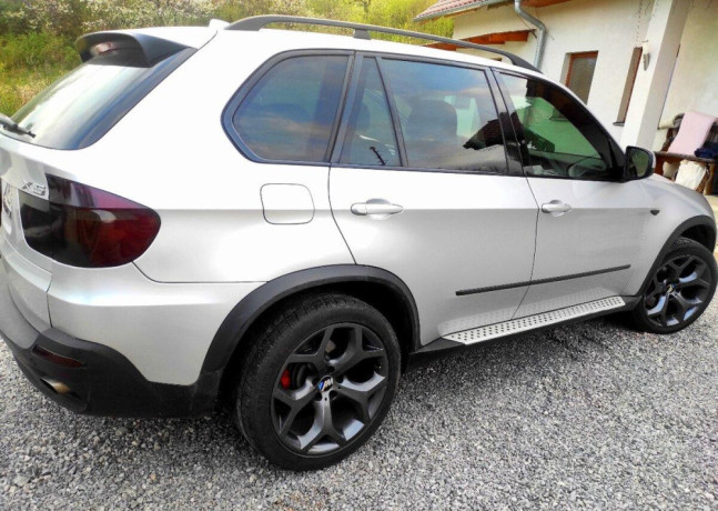 bmw-x5-e70-big-0